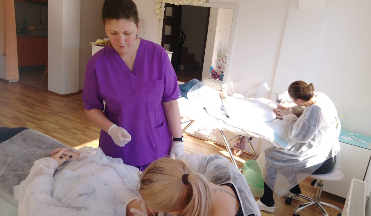 Surse de documentare pentru profesionistii in cosmetica